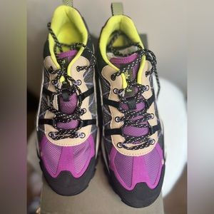Timbaland Garrison Hiking sneakers! NWOT